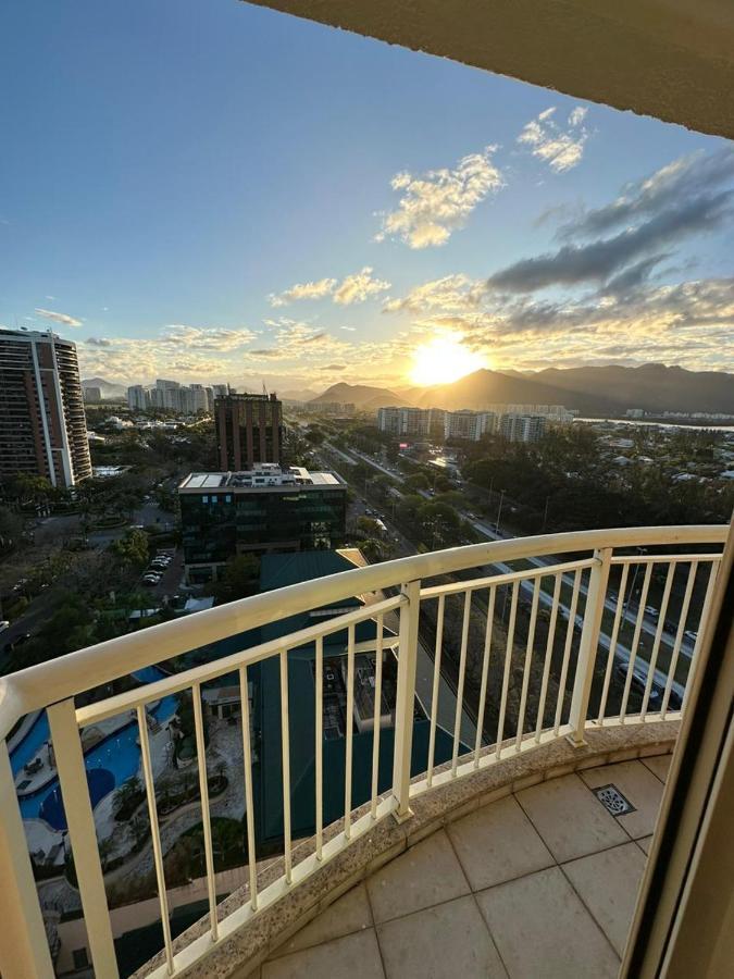 Flat Com Vista Panoramica -15- Na Barra Da Tijuca - Estacionamento Gratuito - Frigobar - Ar Condicionado - Piscina - Academia - Balsa Para Praia Gratis - Varanda - Vista Parcial Mar E Lagoa Rio de Janeiro Eksteriør bilde
